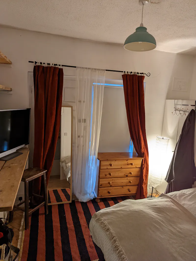 Bedroom at Flat with roof top garden in Bristol, F1109 (photo 5)