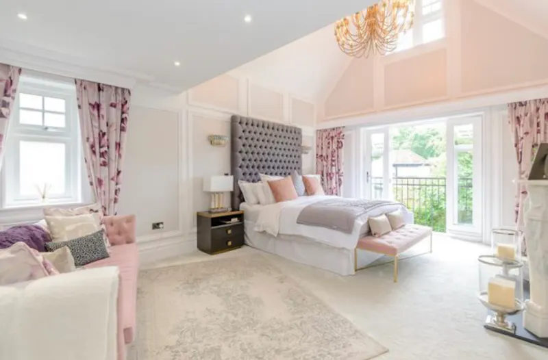 Bedroom at Modern Woking home, D2712 (photo 9)