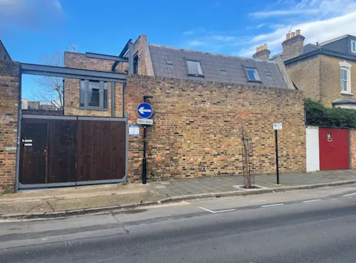 Modern Hackney apartment, K431