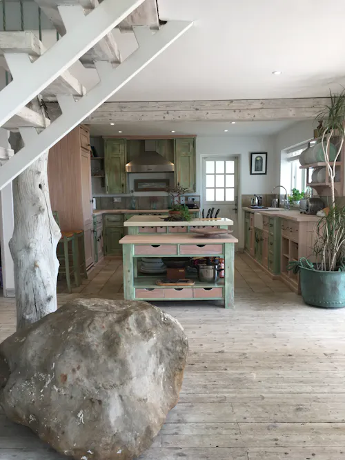 Film location, C879
