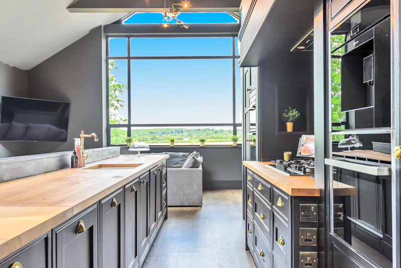 Kitchen at Chelsfield modern house, K481 (photo 4)