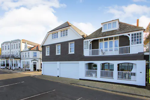 Whitstable beach apartment, C937
