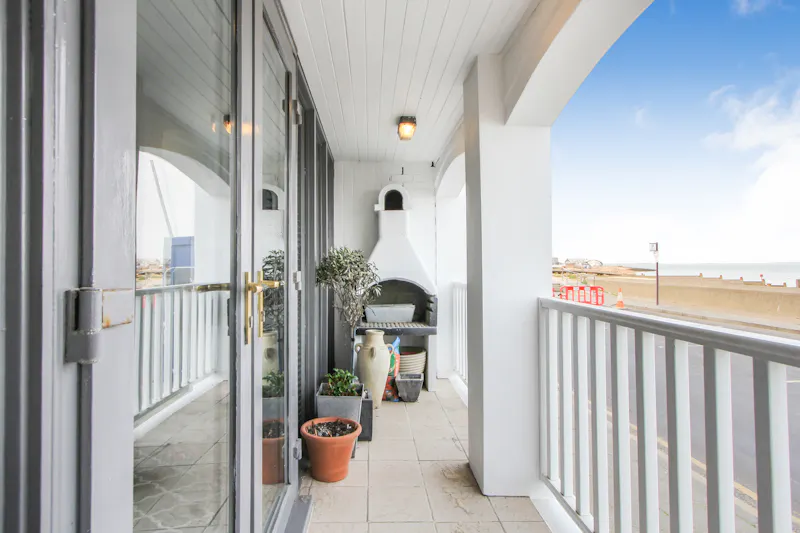 Balcony at Whitstable beach apartment, C937 (photo 23)