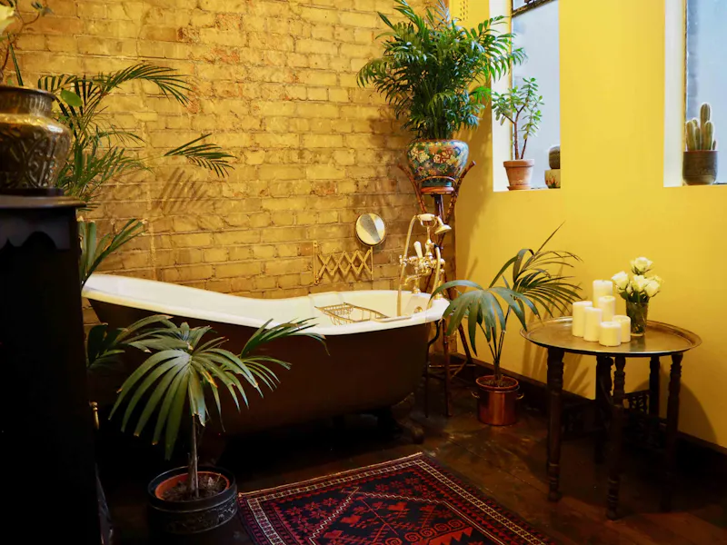 Bathroom at Haggerston South studio, N538 (photo 21)