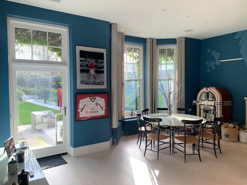 Dining room at Highgate pool house, B767 (photo 4)