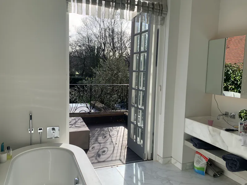 Bathroom at Highgate pool house, B767 (photo 24)