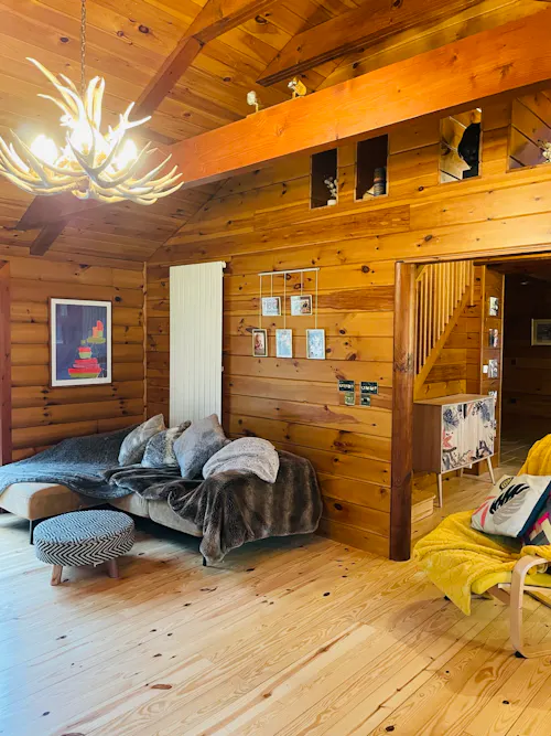 American log cabin in Hastings, Q54