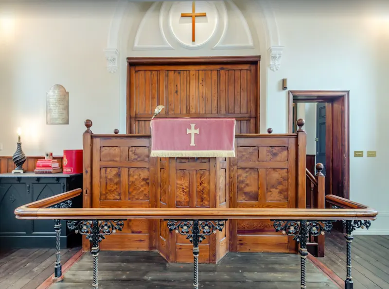 Stage at Leeming converted church, B2015 (photo 8)