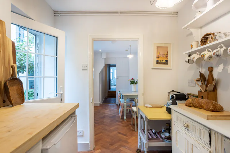 Deal beachfront house, A1598 (photo 9)