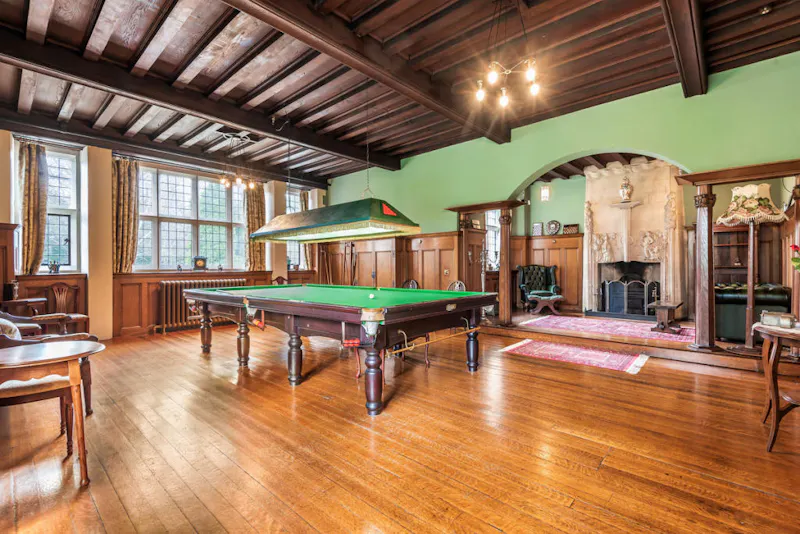 Open plan at Vacant Huddersfield mansion , B2016 (photo 12)