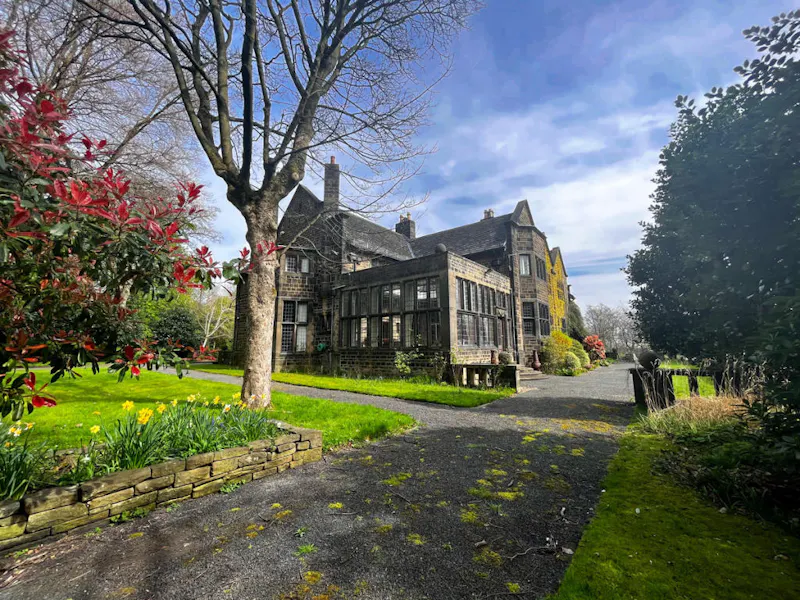 Vacant Huddersfield mansion , B2016 (photo 28)