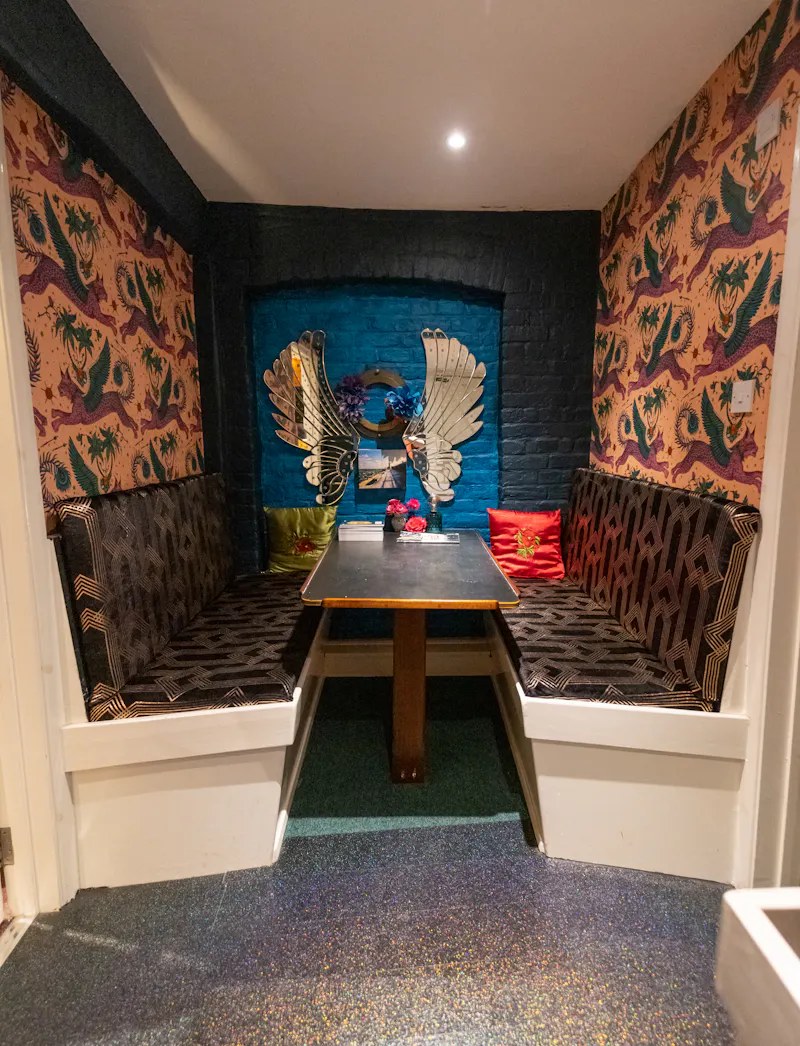 Wallpaper at Folkestone Funfair space, N540 (photo 16)