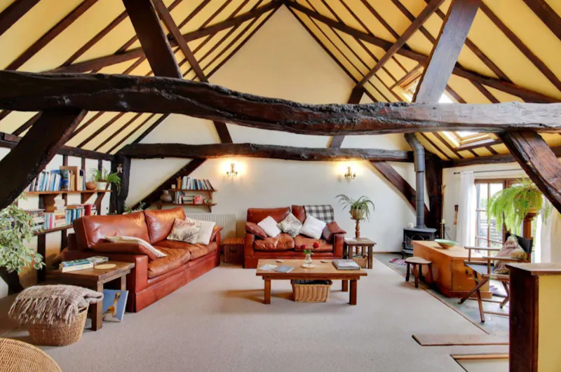 Beams at Hassocks converted barn, A1605 (photo 4)