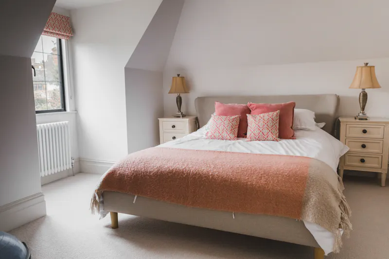 Bedroom at Horsley family house,  D2713 (photo 30)