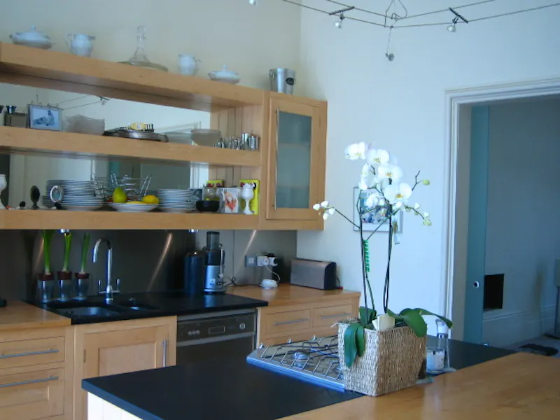 Kitchen island at Contemporary Ealing house, B1296 (photo 10)
