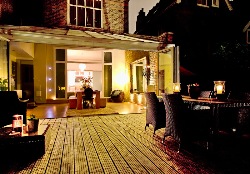 Terrace/Patio at Contemporary Ealing house, B1296 (photo 28)