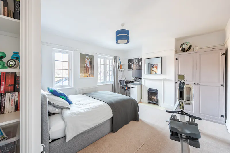 Bedroom - child's at Henley-on-Thames family home, D2714 (photo 18)