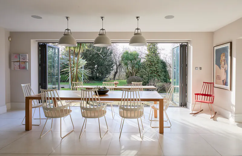 Dining room at Theydon Bois large house,  B2017 (photo 8)