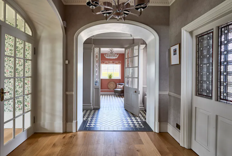 Theydon Bois large house,  B2017 (photo 2)