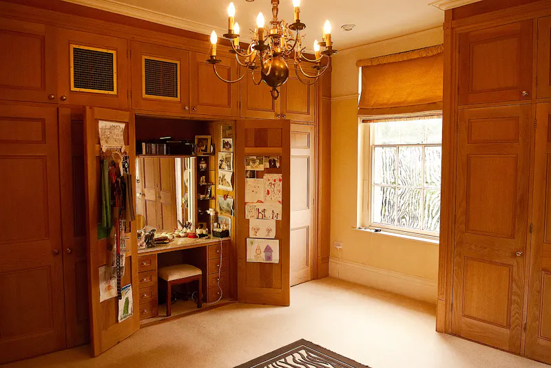 Dressing room at Chelmsford Manor House, A1609 (photo 21)