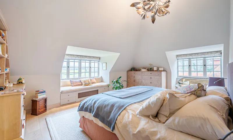 Bedroom at Dunsfold renovated farmhouse , C938 (photo 37)