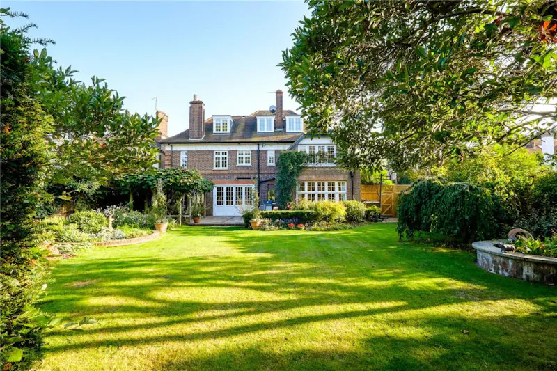 Garden at Large Period Putney House, E518 (photo 30)
