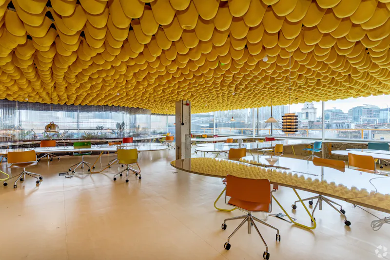 Space Age Spitalfields Office, T178 (photo 18)
