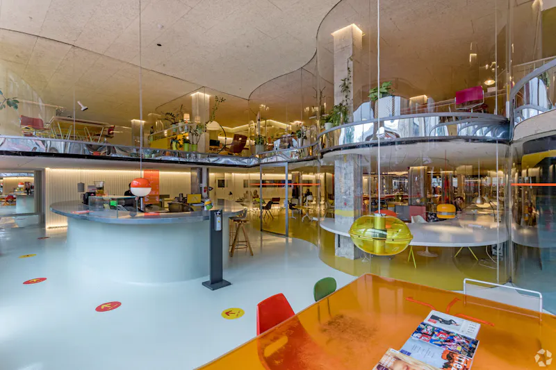 Bar at Space Age Spitalfields Office, T178 (photo 5)