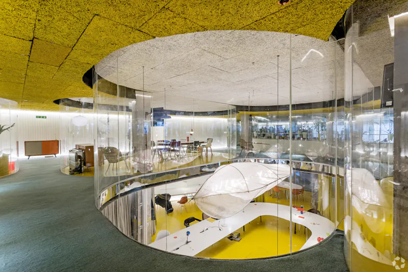 Space Age Spitalfields Office, T178 (photo 21)