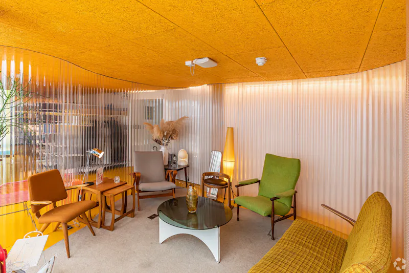 Space Age Holland Park Office, T183 (photo 4)