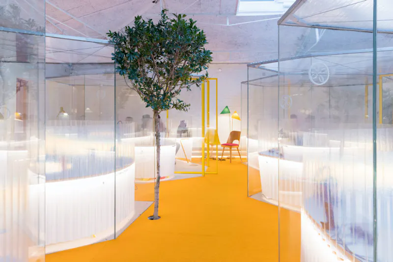 Space Age Holland Park Office, T183 (photo 17)