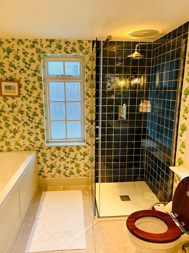 Bathroom at Georgian townhouse Wandsworth, A1613 (photo 25)