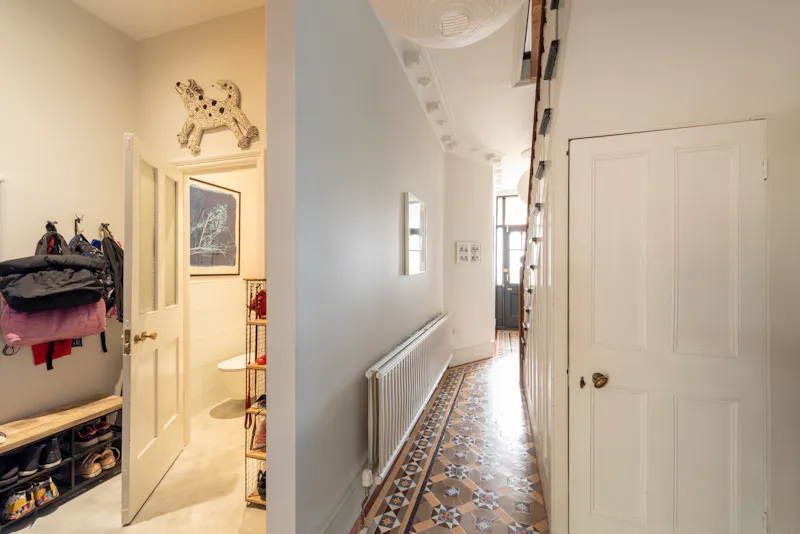Corridor at Dark & modern Walthamstow home, E519 (photo 6)