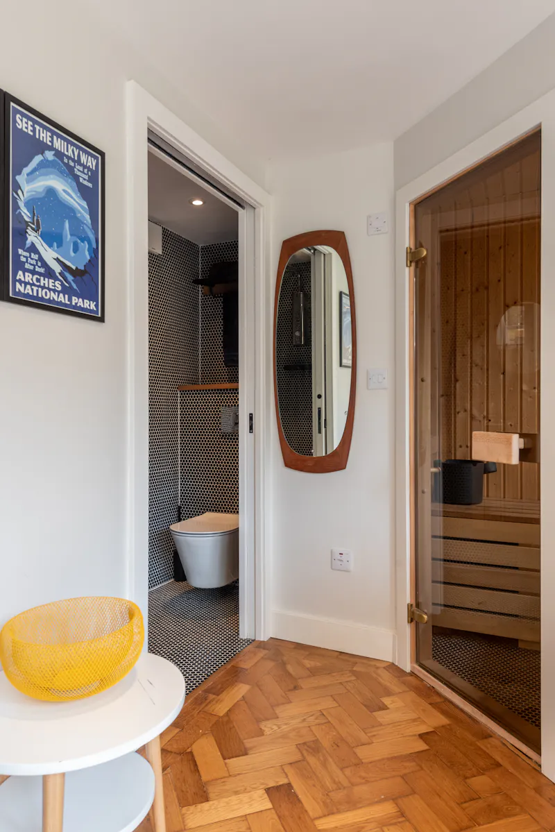 Dark & modern Walthamstow home, E519 (photo 42)
