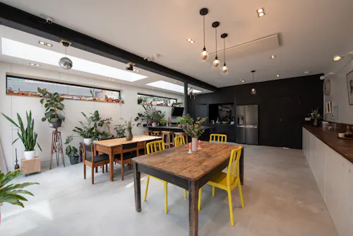 Dark & modern Walthamstow home, E519