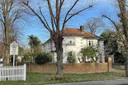 Spacious 1920's house Kingston, E517