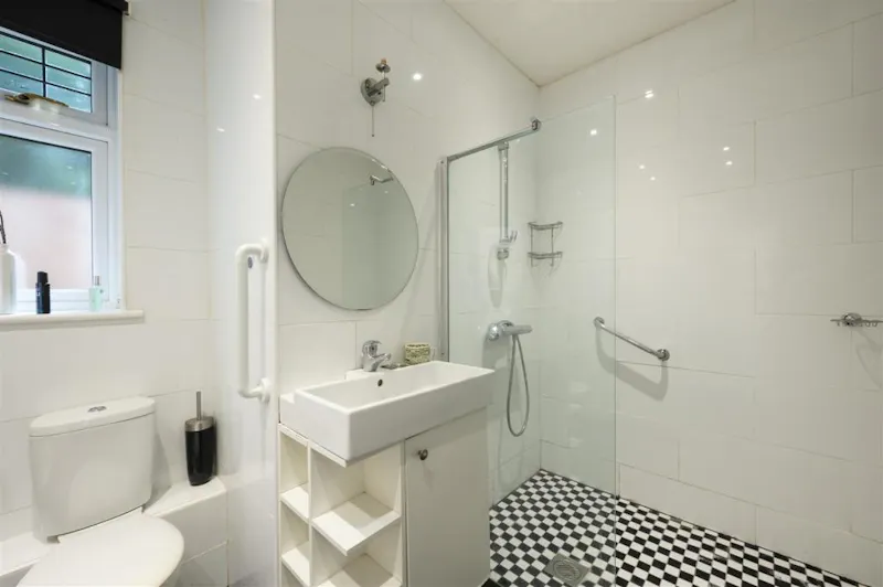 Bathroom at Spacious 1920's house Kingston, E517 (photo 19)
