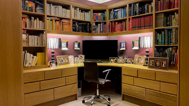 Study at Magical Marlow River House, E516 (photo 18)