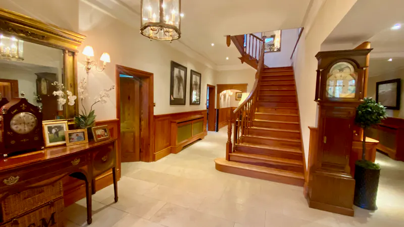 Staircase at Magical Marlow River House, E516 (photo 4)