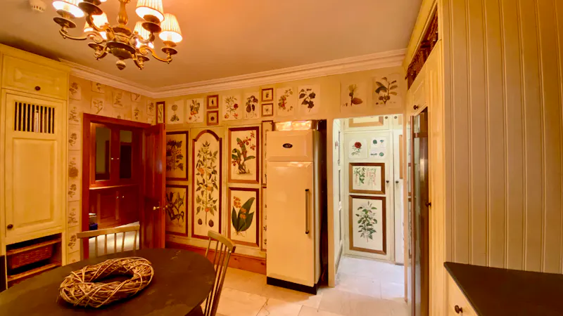 Kitchen at Magical Marlow River House, E516 (photo 17)