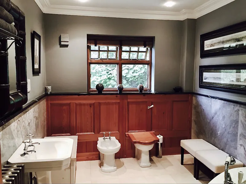Bathroom at Magical Marlow River House, E516 (photo 16)