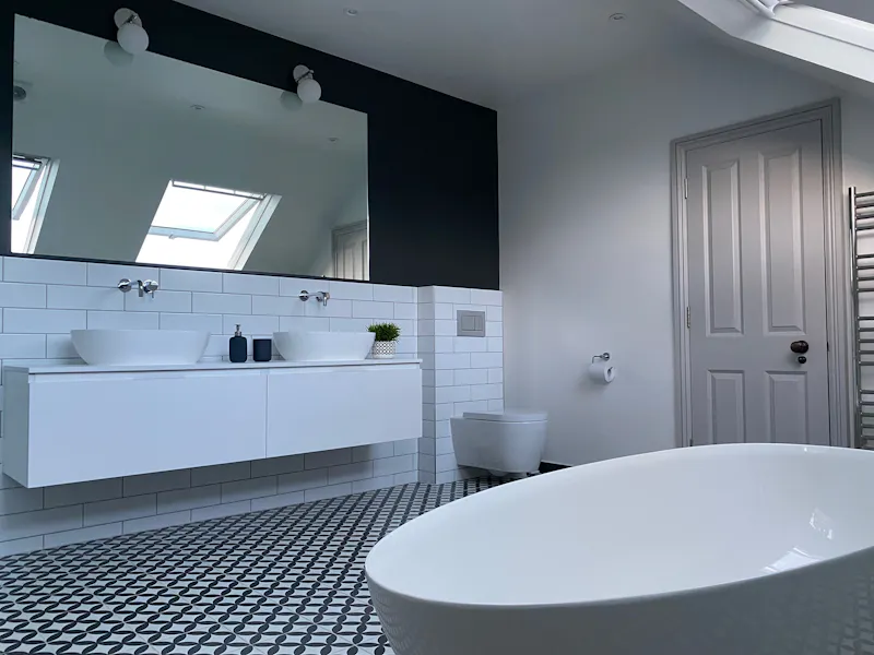 Bathroom at Double-fronted Wandsworth home, B2108 (photo 15)