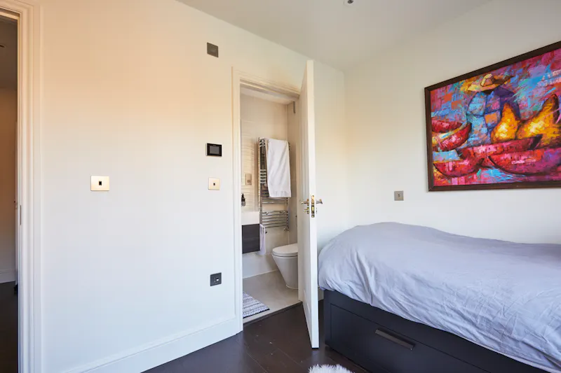Quirky rustic Hampstead home, E522 (photo 25)