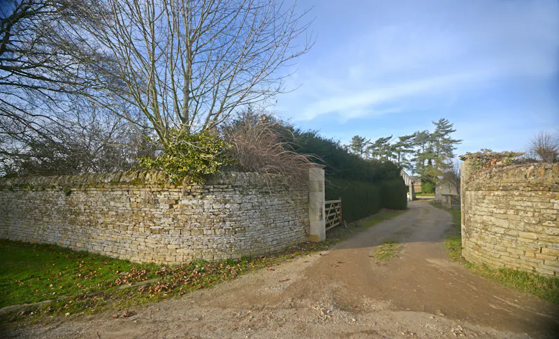Driveway at Voysey house near Peterborough, E515 (photo 45)