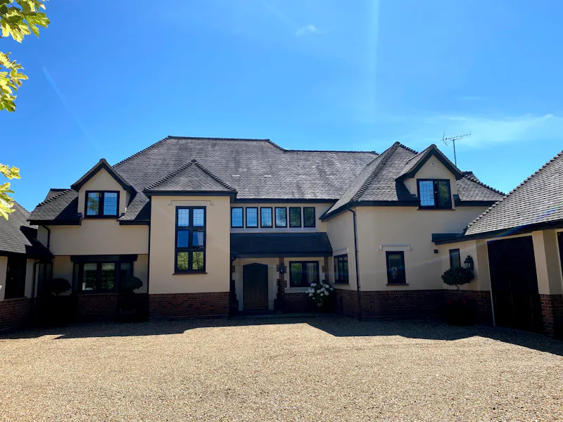 Family home near Brentwood, D2130 (photo 1)
