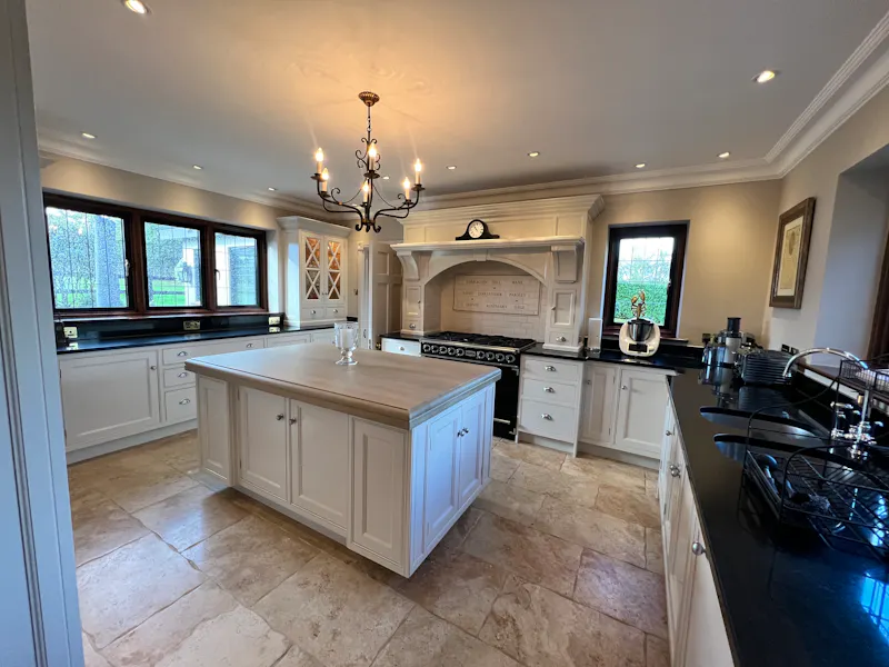 Kitchen at Family home near Brentwood, D2130 (photo 7)