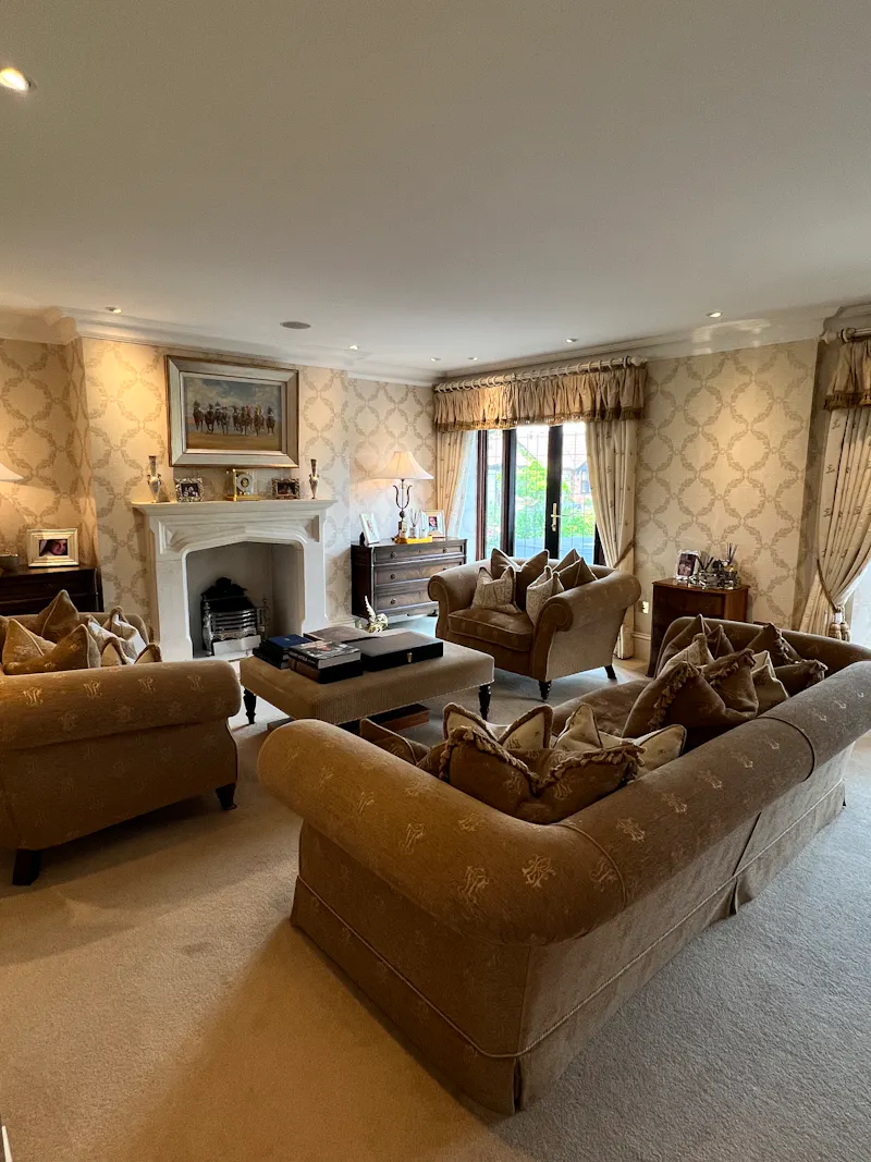 Family home near Brentwood, D2130 (photo 3)