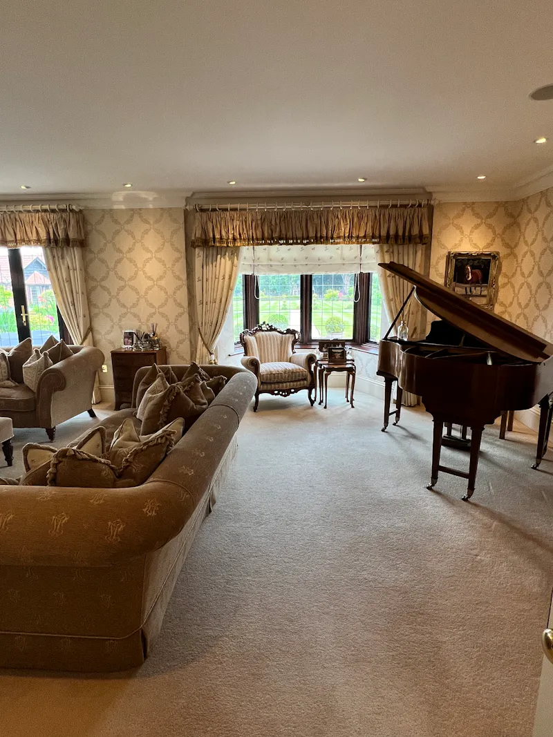 Family home near Brentwood, D2130 (photo 4)