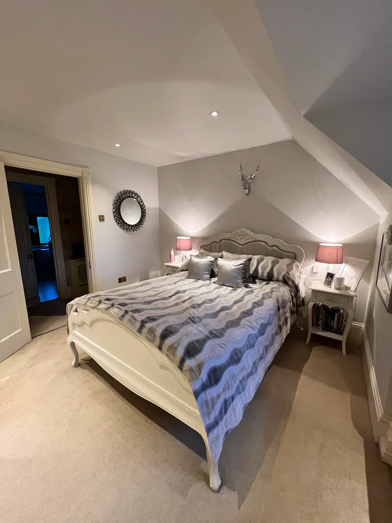 Family home near Brentwood, D2130 (photo 24)