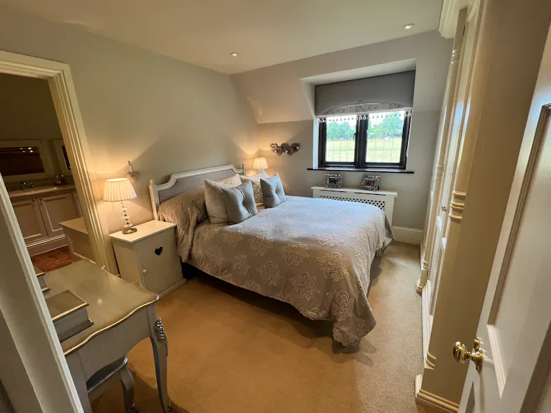 Family home near Brentwood, D2130 (photo 31)